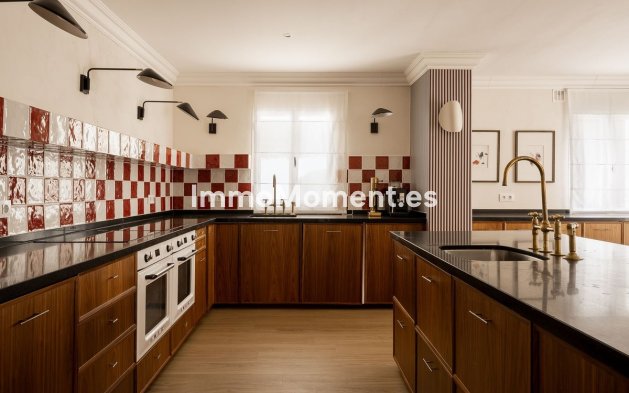 Wiederverkauf - Villa - Marbella - El Rosario