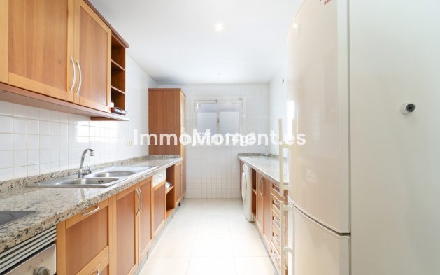 Revente - Appartement - Marbella - Nueva Andalucía