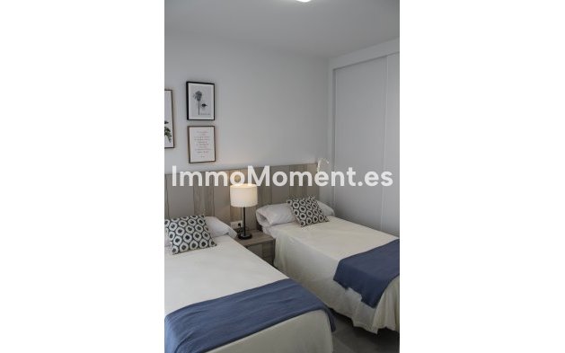 Obra nueva - Villa independiente - Roldán