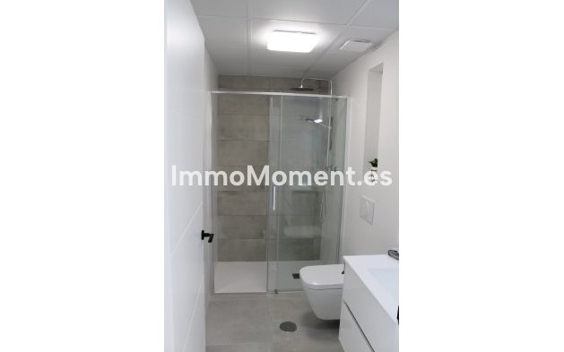 Obra nueva - Villa independiente - Roldán