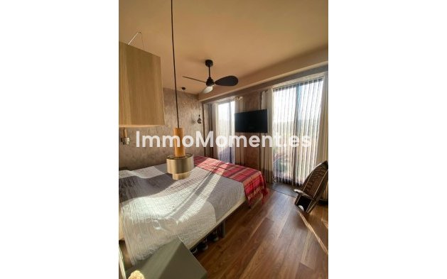 Resale - Apartment - Estepona - Atalaya