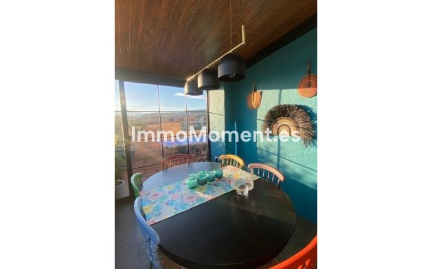 Resale - Apartment - Estepona - Atalaya