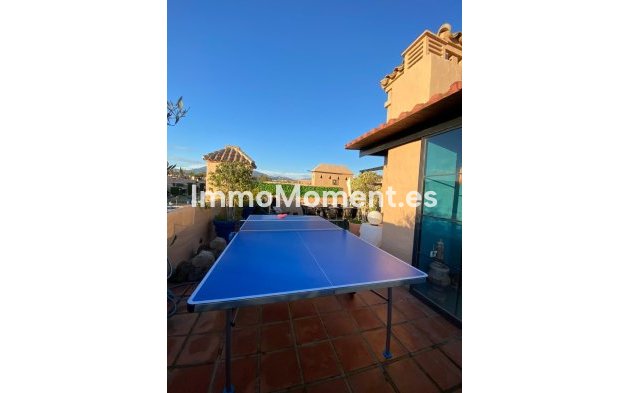 Resale - Apartment - Estepona - Atalaya