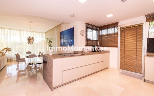 Resale - Villa - Marbella - San Pedro de Alcántara