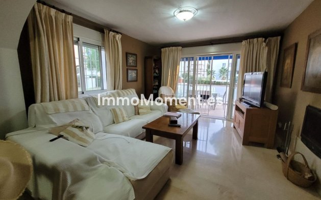 Resale - Apartment - Marbella - Nueva Andalucía