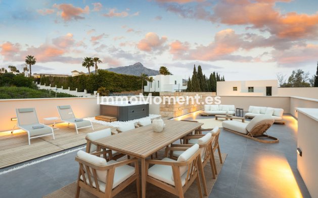 Wiederverkauf - Villa - Marbella - Nueva Andalucía