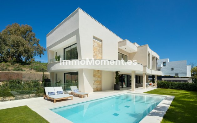 Wiederverkauf - Villa - Marbella - Nueva Andalucía