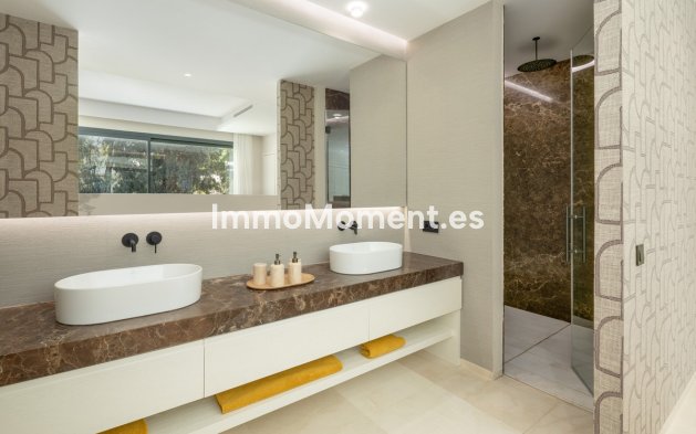 Wiederverkauf - Villa - Marbella - Nueva Andalucía