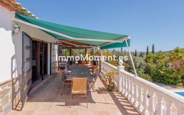 Wiederverkauf - Landhaus -   Inländisch - Alhaurín el Grande Centro