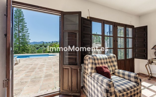 Wiederverkauf - Landhaus -   Inländisch - Alhaurín el Grande Centro