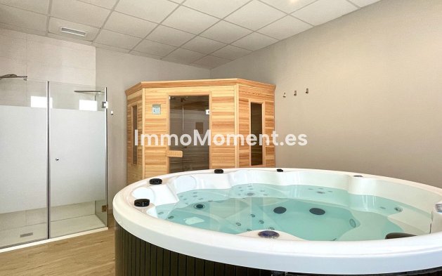 Resale - Apartment - Benalmadena - Benalmadena Centro