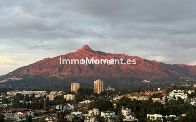 Reventa - Apartamento - Marbella - Nueva Andalucía