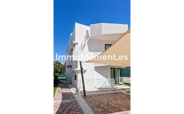 Resale - Villa - Estepona - Atalaya