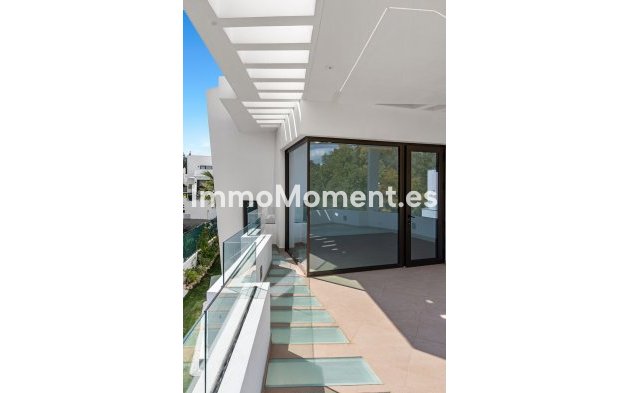 Resale - Villa - Estepona - Atalaya