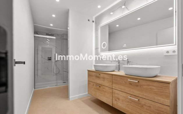 Resale - Villa - Estepona - Atalaya