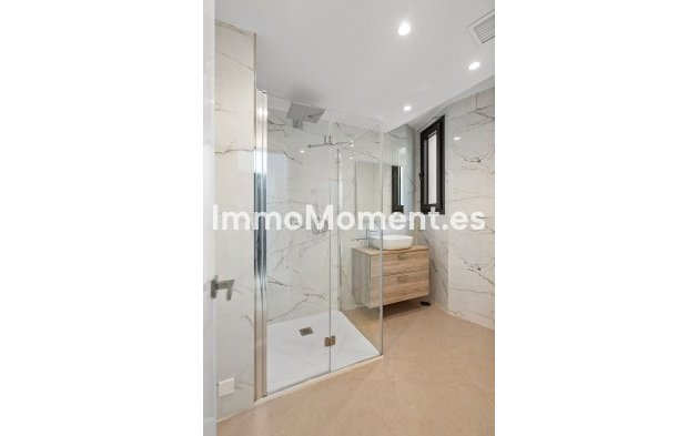 Resale - Villa - Estepona - Atalaya