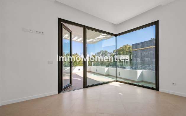 Resale - Villa - Estepona - Atalaya