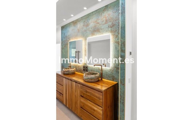 Resale - Villa - Estepona - Atalaya