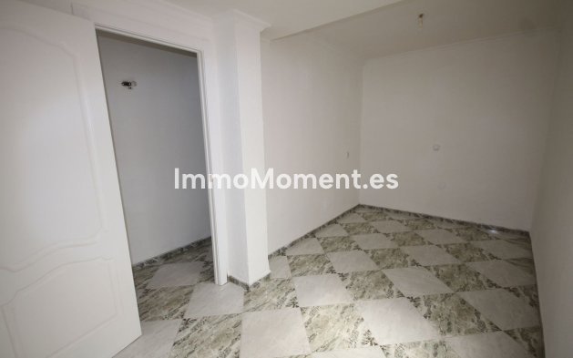 Resale - Apartment - Málaga - Málaga Centro
