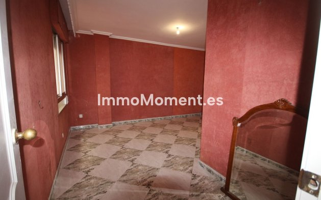 Resale - Apartment - Málaga - Málaga Centro