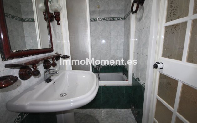 Resale - Apartment - Málaga - Málaga Centro