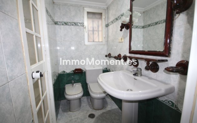 Resale - Apartment - Málaga - Málaga Centro