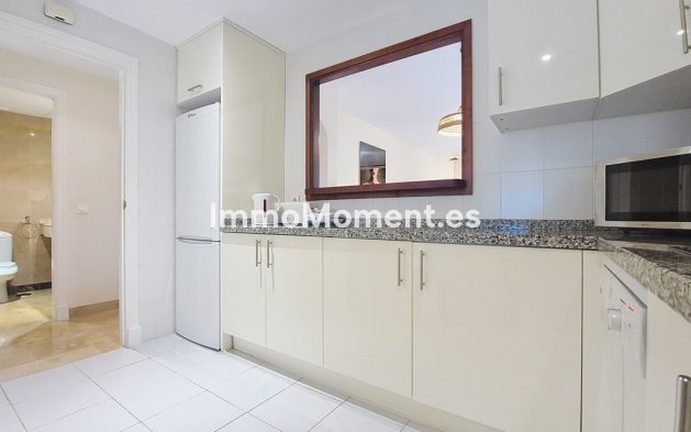 Resale - Apartment - Manilva - La Duquesa