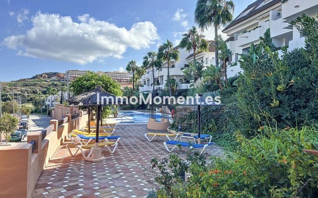 Resale - Apartment - Manilva - La Duquesa