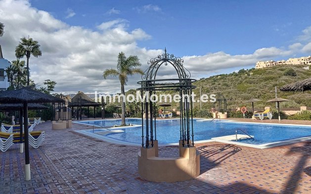 Resale - Apartment - Manilva - La Duquesa