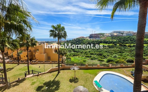 Resale - Apartment - Manilva - La Duquesa