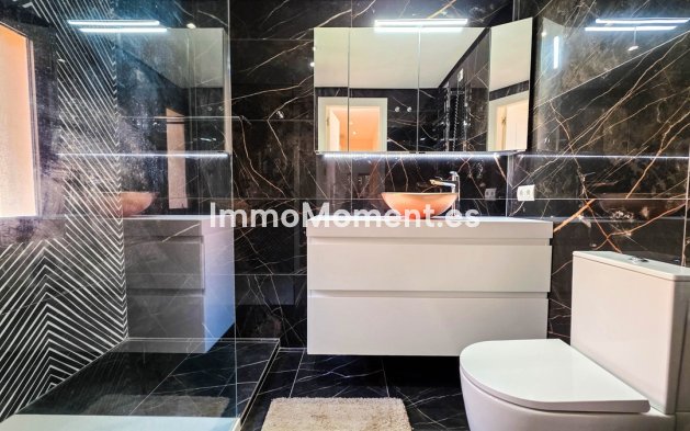 Resale - Apartment - Manilva - La Duquesa