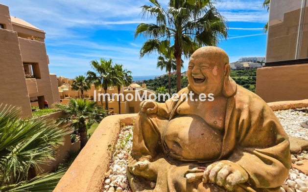 Resale - Apartment - Manilva - La Duquesa