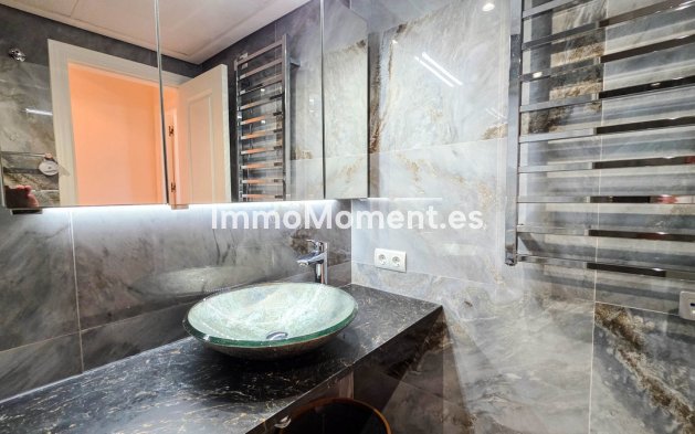 Resale - Apartment - Manilva - La Duquesa