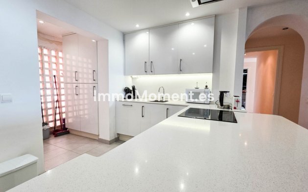 Resale - Apartment - Manilva - La Duquesa