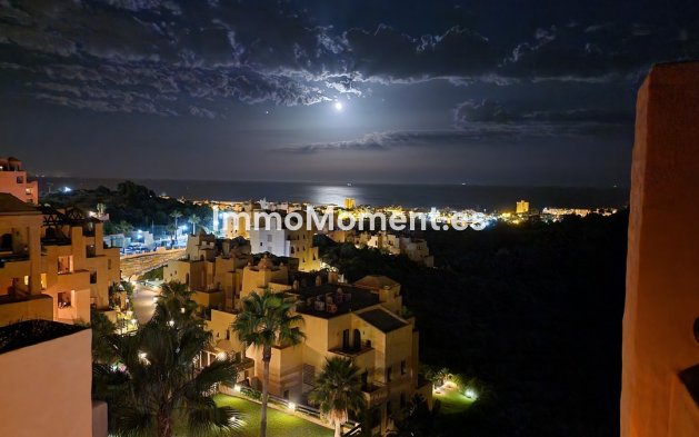 Resale - Apartment - Manilva - La Duquesa