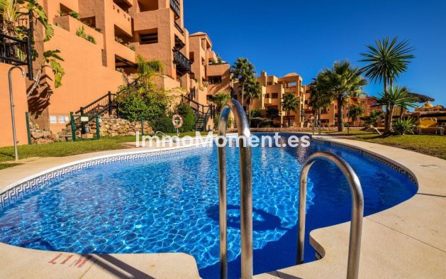Resale - Apartment - Manilva - La Duquesa