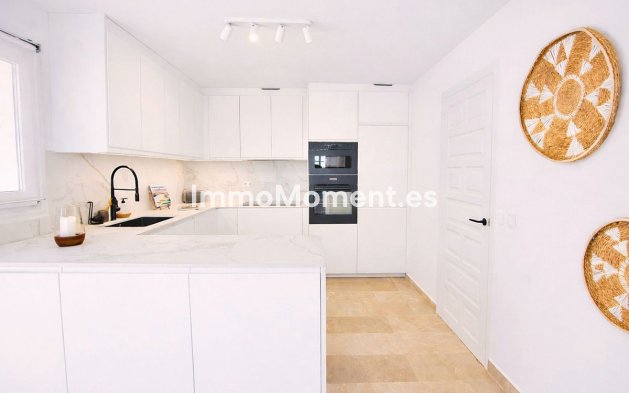 Resale - Villa - Mijas - El Chaparral