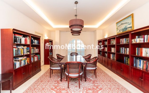 Wiederverkauf - Wohnung - Estepona  - Atalaya