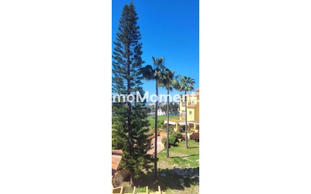 Bestaande woning - Geschakelde woning - Estepona  - Estepona Centro