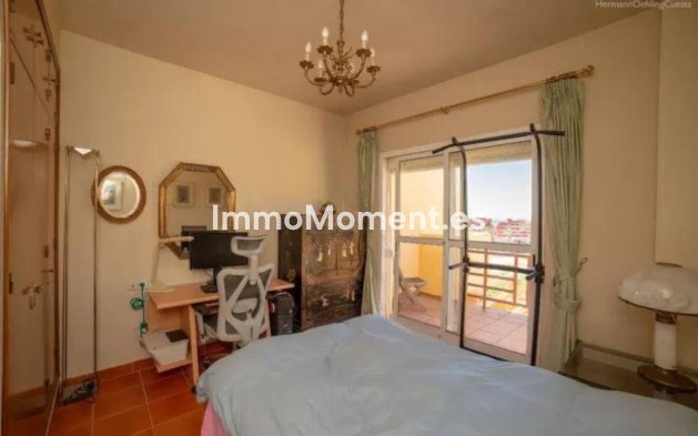 Bestaande woning - Geschakelde woning - Estepona  - Estepona Centro