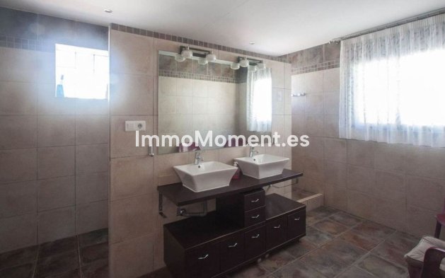 Bestaande woning - Villa - Estepona  - Estepona Centro