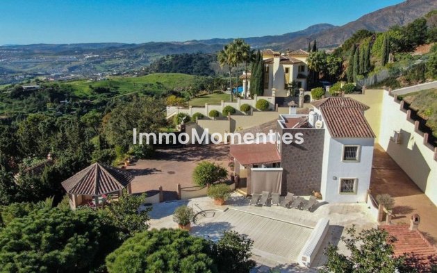 Bestaande woning - Villa - Estepona  - Estepona Centro