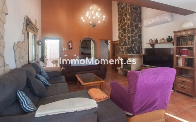Bestaande woning - Villa - Estepona  - Estepona Centro