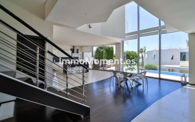 Resale - Villa - Marbella - Sierra Blanca