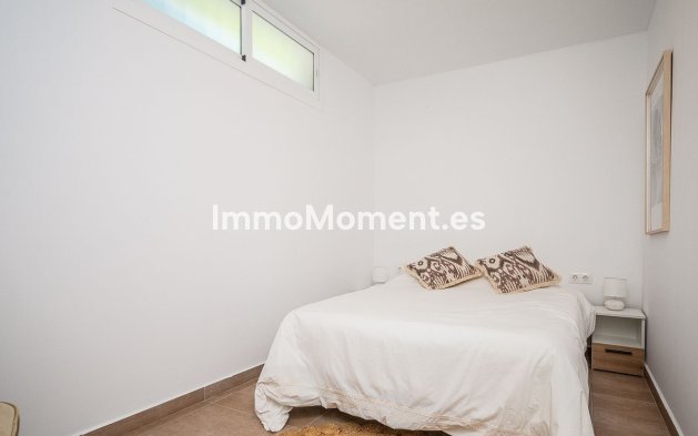 Resale - Villa - Estepona - Estepona Centro