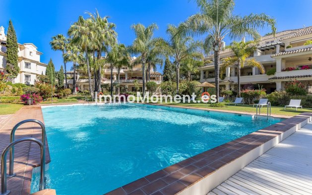 Revente - Appartement - Marbella - Nueva Andalucía