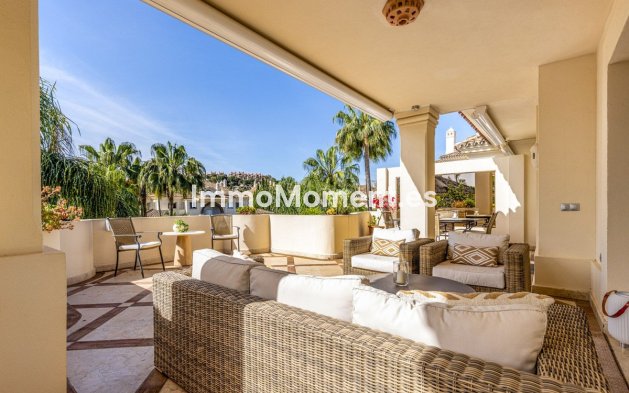 Revente - Appartement - Marbella - Nueva Andalucía