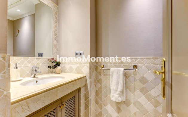 Revente - Appartement - Marbella - Nueva Andalucía