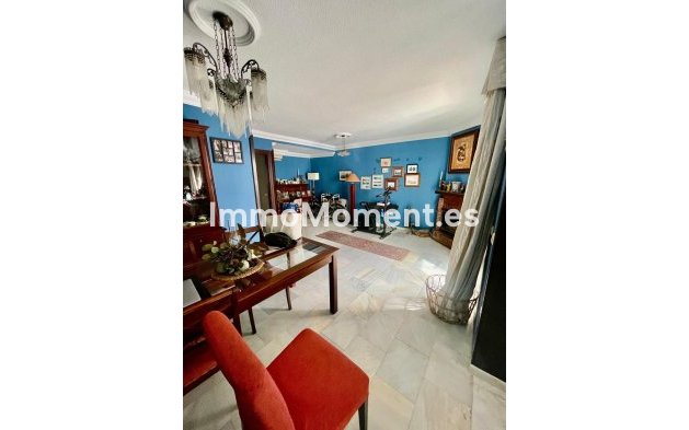 Wiederverkauf - Reihenhaus -   Inländisch - Alhaurín el Grande Centro