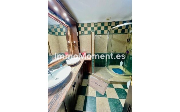 Wiederverkauf - Reihenhaus -   Inländisch - Alhaurín el Grande Centro